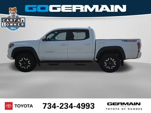 Used 2023 Toyota Tacoma TRD Off-Road w/ TRD Premium Off Road Package AWD/4WD image 12