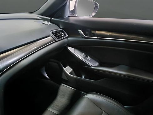 Used 2020 Honda Accord Sport image 17
