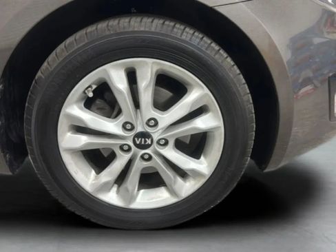 Used 2011 Kia Optima EX FWD image 26