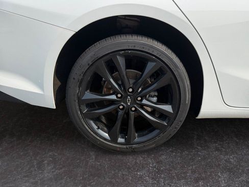 Used 2024 Chevrolet Malibu LT w/ Sport Edition FWD image 15