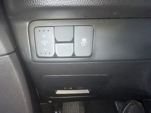 Used 2018 Kia Soul FWD image 23