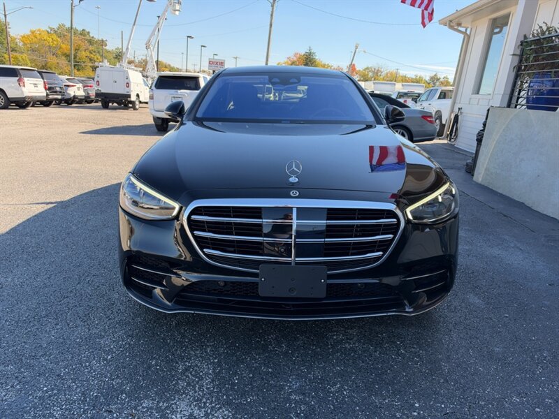 Used 2023 Mercedes-Benz S 580 4MATIC Sedan image 3