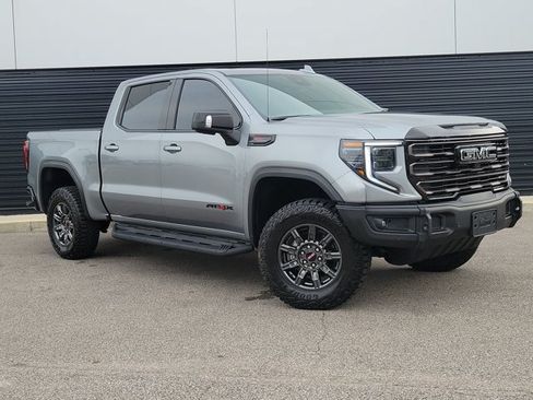 Used 2026 GMC Sierra 1500 AT4X w/ LPO, Black Badging Package AWD/4WD image 4