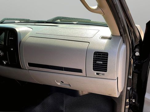 Used 2012 Chevrolet Silverado 1500 W/T image 17