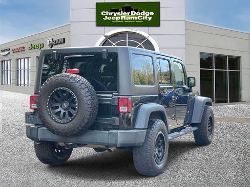 Used 2017 Jeep Wrangler Unlimited Sport w/ Quick Order Package 24S AWD/4WD image 6
