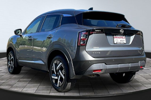Used 2026 Nissan Kicks SV FWD image 4