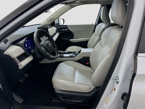 Used 2025 Mitsubishi Outlander SEL AWD/4WD image 13