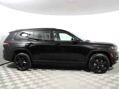 Used 2023 Jeep Grand Cherokee L Limited w/ Luxury Tech Group II image 21