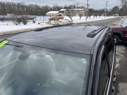 Used 2018 Dodge Grand Caravan SXT image 11