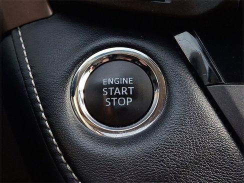 Used 2018 Toyota RAV4 XLE image 23