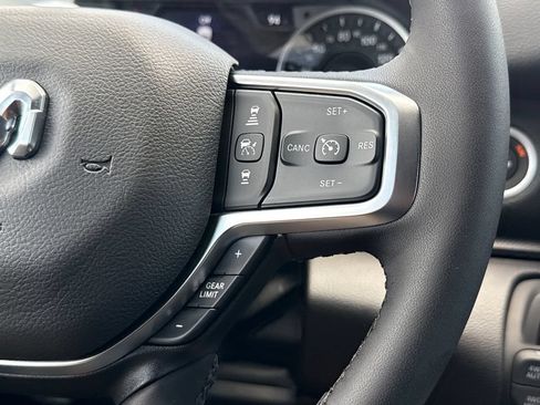 New 2026 RAM 1500 4x4 Crew Cab image 27
