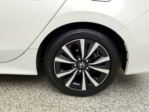 Used 2024 Honda Civic EX image 9