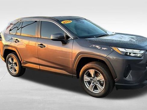Used 2022 Toyota RAV4 XLE image 30