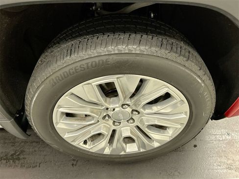 Used 2022 GMC Sierra 1500 Denali w/ Denali Premium Package image 8