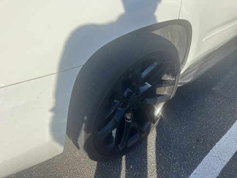 Used 2019 Chevrolet Tahoe Premier w/ RST Edition image 9