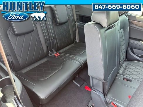 Used 2024 Volkswagen Atlas SEL Premium R-Line AWD/4WD image 9
