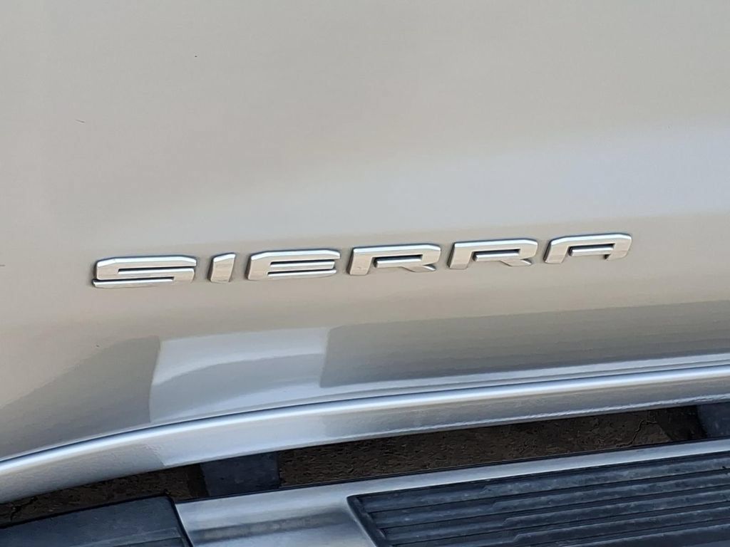 Used 2021 GMC Sierra 1500 SLT RWD image 11
