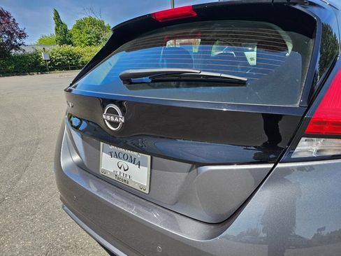 Used 2024 Nissan Leaf S FWD image 17