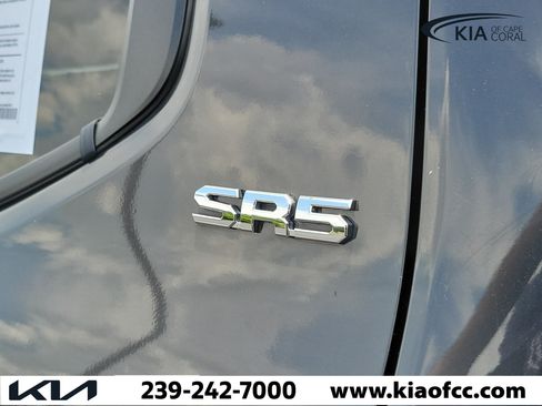 Used 2024 Toyota Tacoma SR5 AWD/4WD image 11