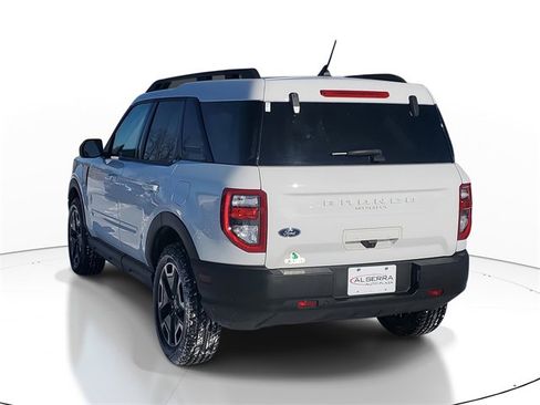 Used 2023 Ford Bronco Sport Outer Banks w/ Tech Package image 3