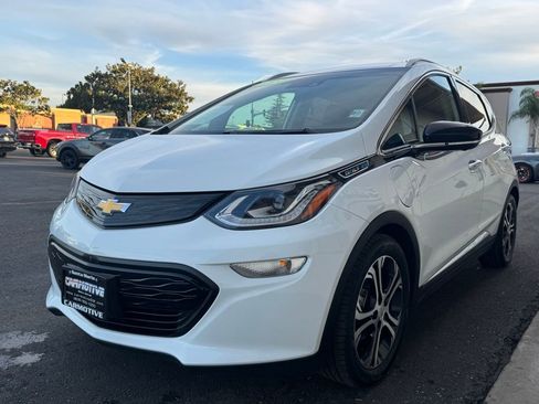 Used 2020 Chevrolet Bolt Premier w/ Infotainment Package image 8
