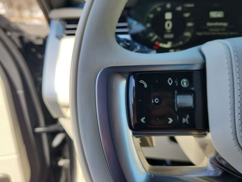 Certified 2024 Land Rover Range Rover Long Wheelbase Autobiography image 15