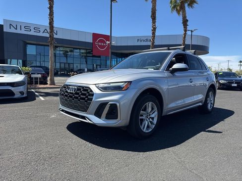 Used 2023 Audi Q5 2.0T Premium w/ Convenience Package image 1