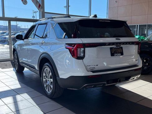 New 2026 Ford Explorer Active w/ Active Comfort Package image 5