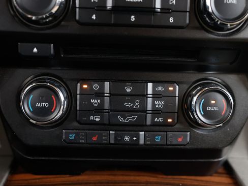 Used 2017 Ford F150 Lariat w/ Equipment Group 501A Mid image 36