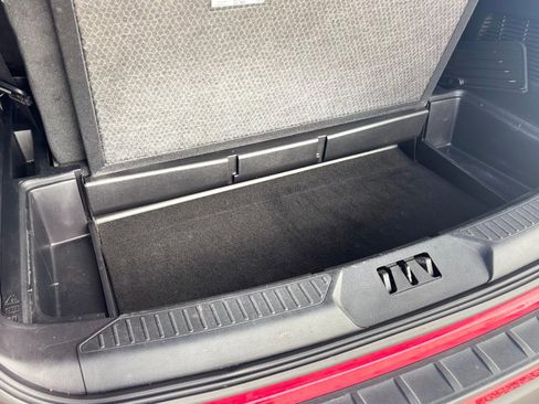 Certified 2021 Ford Explorer XLT w/ Equipment Group 202A image 10