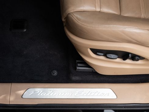 Certified 2023 Porsche Cayenne Platinum Edition AWD/4WD image 21