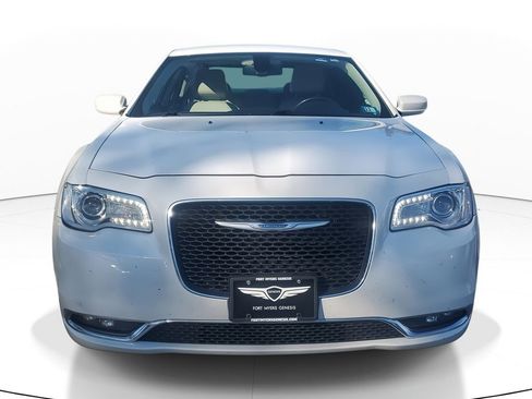 Used 2016 Chrysler 300 Limited w/ Driver Convenience Group image 3