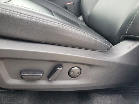 Used 2025 Nissan Murano SV image 28