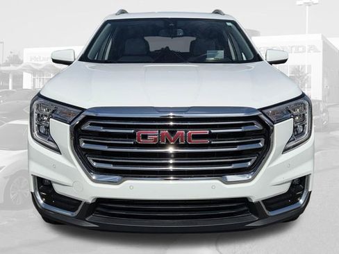 Used 2023 GMC Terrain SLT w/ Tech Package image 6