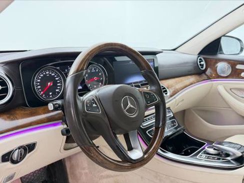 Used 2017 Mercedes-Benz E 300 image 13