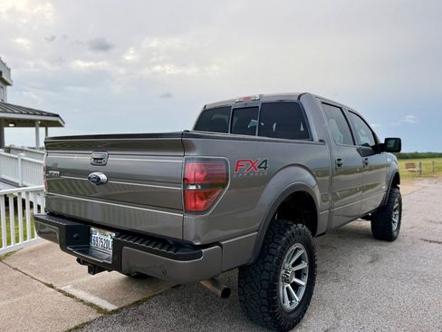 Used 2014 Ford F150 FX4 w/ Equipment Group 402A Luxury AWD/4WD image 5