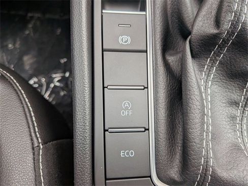 New 2026 Volkswagen Jetta SE image 17