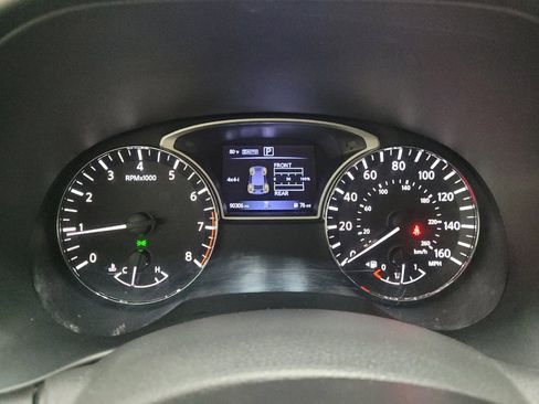 Used 2018 Nissan Pathfinder SV AWD/4WD image 23