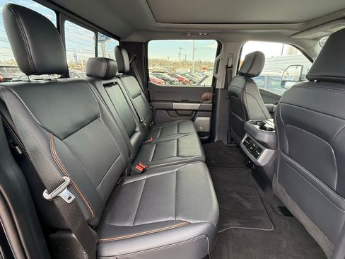 Used 2025 Ford F250 Lariat w/ Chrome Package image 14