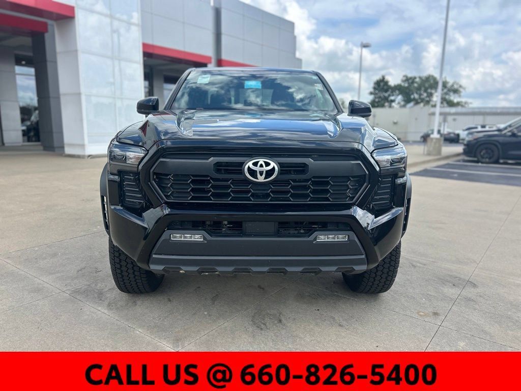Used 2024 Toyota Tacoma TRD Off-Road AWD/4WD image 3