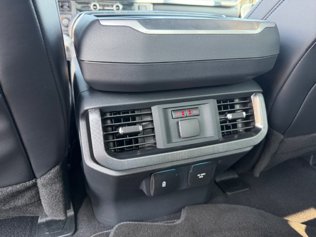 Used 2025 Ford F150 Platinum AWD/4WD image 26
