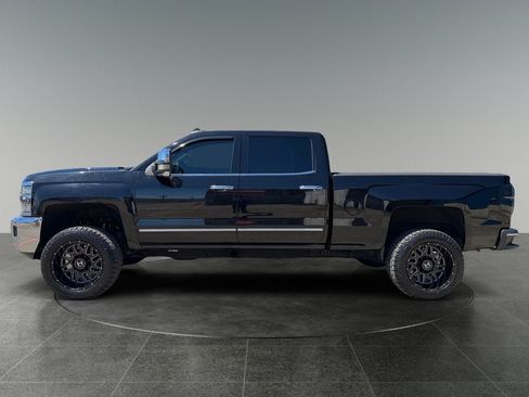 Used 2015 Chevrolet Silverado 2500 LTZ w/ Duramax Plus Package AWD/4WD image 5