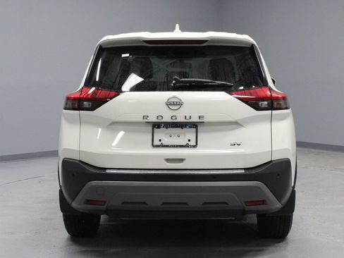 Used 2023 Nissan Rogue SV FWD image 9