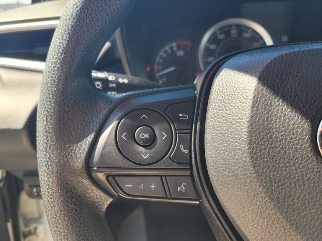 Used 2022 Toyota Corolla LE FWD image 28