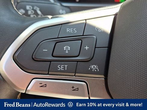 Certified 2023 Volkswagen Tiguan SE w/ Panoramic Sunroof Package AWD/4WD image 29