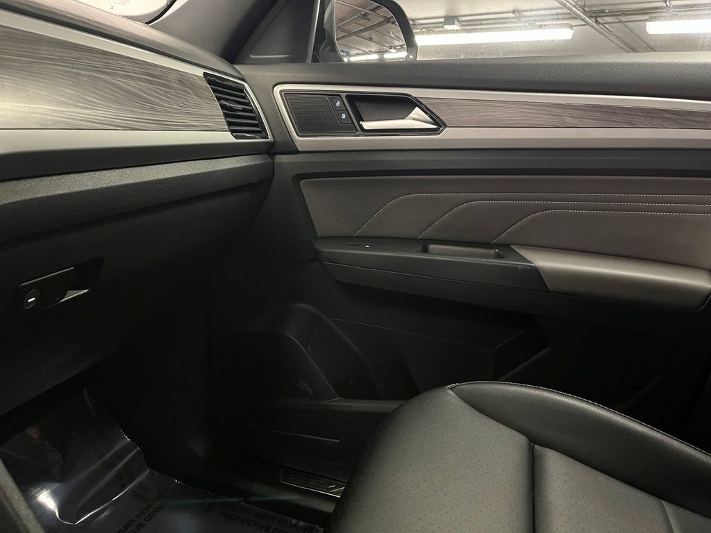 Used 2023 Volkswagen Atlas Cross Sport SE w/ Panoramic Sunroof Package AWD/4WD image 31