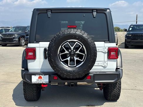 Used 2024 Jeep Wrangler Unlimited Rubicon image 6