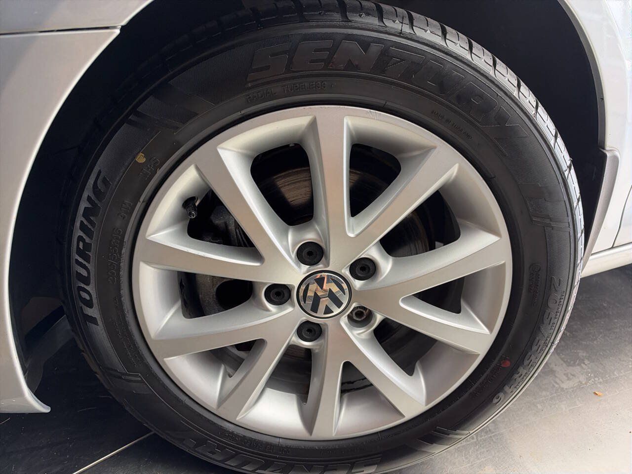Used 2014 Volkswagen Jetta SE FWD image 29