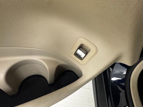 Used 2018 Mercedes-Benz GLC 300 4MATIC image 28