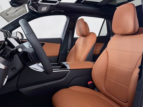 New 2026 Mercedes-Benz GLC 300 image 16